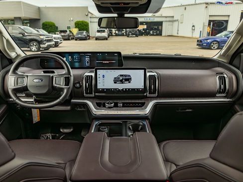 New 2026 Ford Expedition Platinum w/ Platinum Ultimate Package AWD/4WD image 25