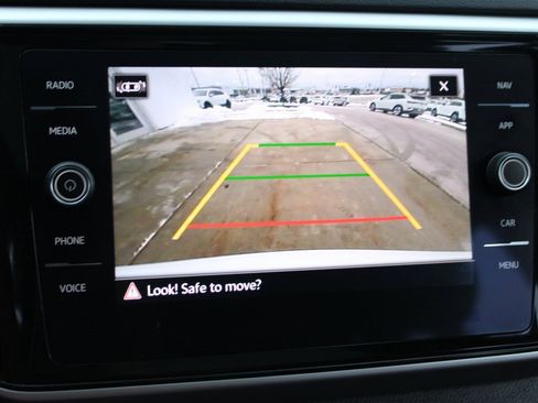 Certified 2023 Volkswagen Atlas Cross Sport SEL R-Line image 17