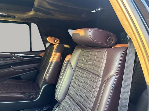 Used 2021 Cadillac Escalade Sport Platinum image 19