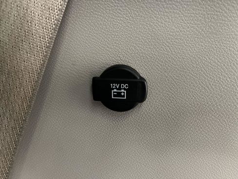 Used 2019 Chrysler Pacifica Touring-L FWD image 29