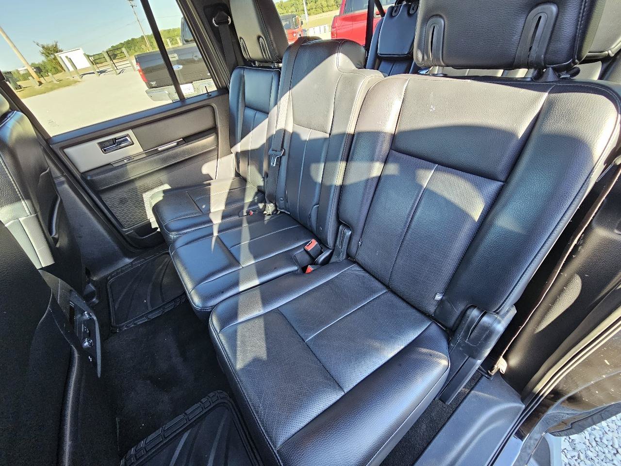 Used 2017 Ford Expedition EL XLT w/ Equipment Group 202A AWD/4WD image 21