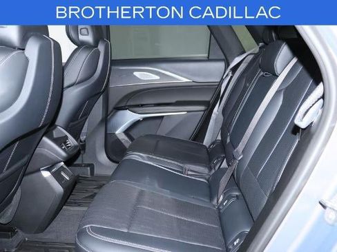 Used 2024 Cadillac Lyriq Luxury AWD/4WD image 31