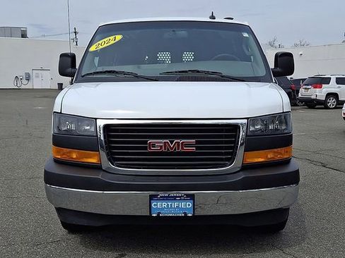 Used 2024 GMC Savana 2500 w/ Driver Convenience Package image 2