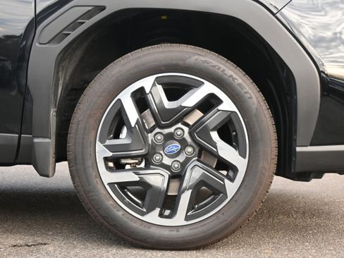 Used 2025 Subaru Forester Limited AWD/4WD image 13