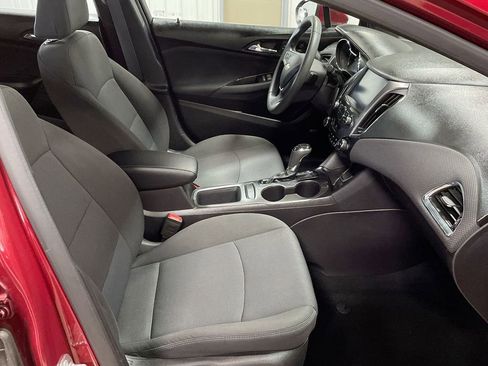 Used 2017 Chevrolet Cruze LT w/ Sun And Sound Package image 27