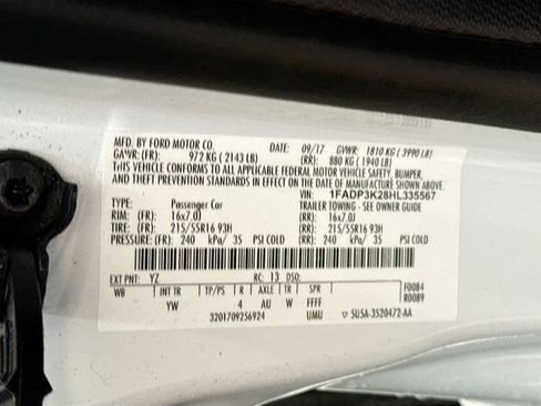 Used 2017 Ford Focus SE image 30