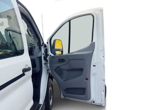 Used 2015 Ford Transit 250 130 Low Roof RWD image 8