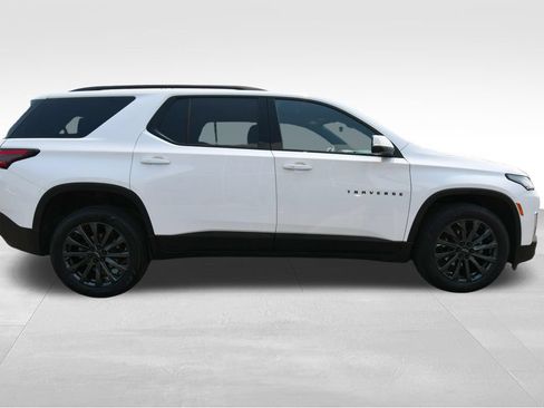 Used 2023 Chevrolet Traverse RS AWD/4WD image 9