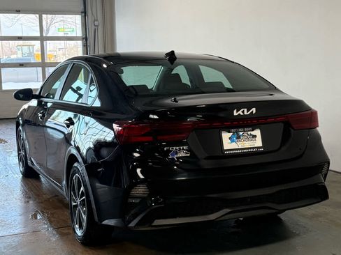 Used 2024 Kia Forte LXS image 3