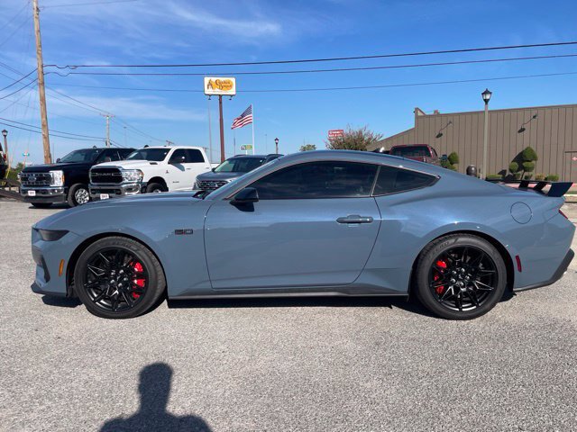 Certified 2026 Ford Mustang GT w/ GT Performance Package RWD image 9