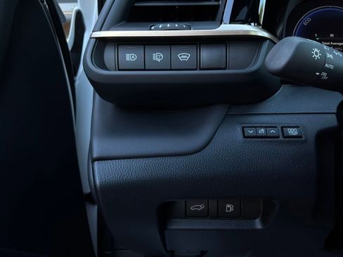 New 2026 Toyota Crown Signia AWD/4WD image 22