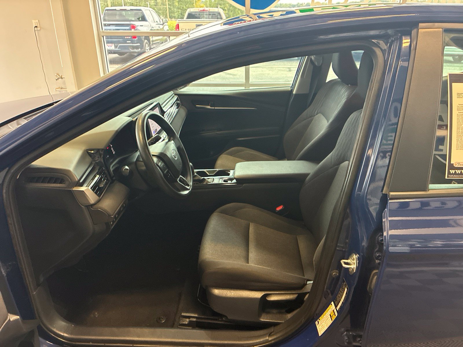 Used 2025 Toyota Camry LE FWD image 15
