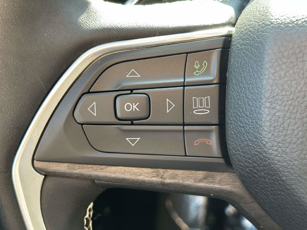 Used 2023 Jeep Grand Cherokee 4WD 4xe image 22