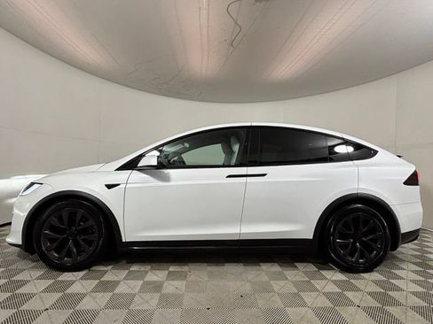 Used 2023 Tesla Model X AWD/4WD image 4