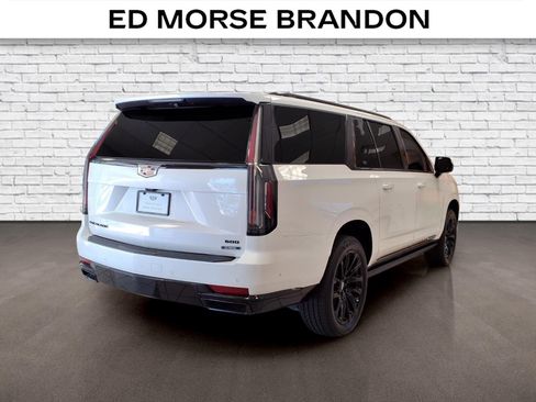 Certified 2023 Cadillac Escalade ESV Sport Platinum w/ LPO, ONYX Package AWD/4WD image 5