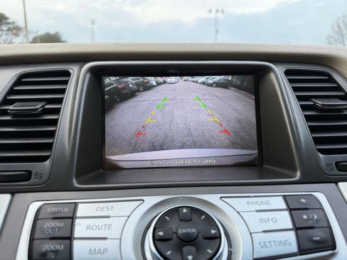 Used 2012 Nissan Murano SL w/ Navigation Pkg image 18