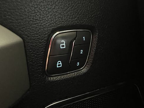 Used 2018 Ford F150 Lariat w/ Equipment Group 502A Luxury AWD/4WD image 57