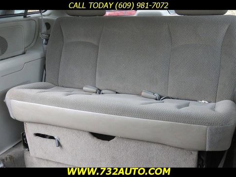 Used 2005 Dodge Grand Caravan SE w/ Popular Equipment Group I image 13