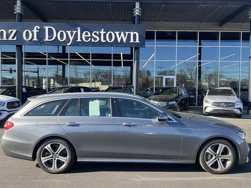 Certified 2018 Mercedes-Benz E 400 4MATIC Wagon image 8