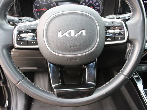 Used 2022 Kia Sorento SX image 12
