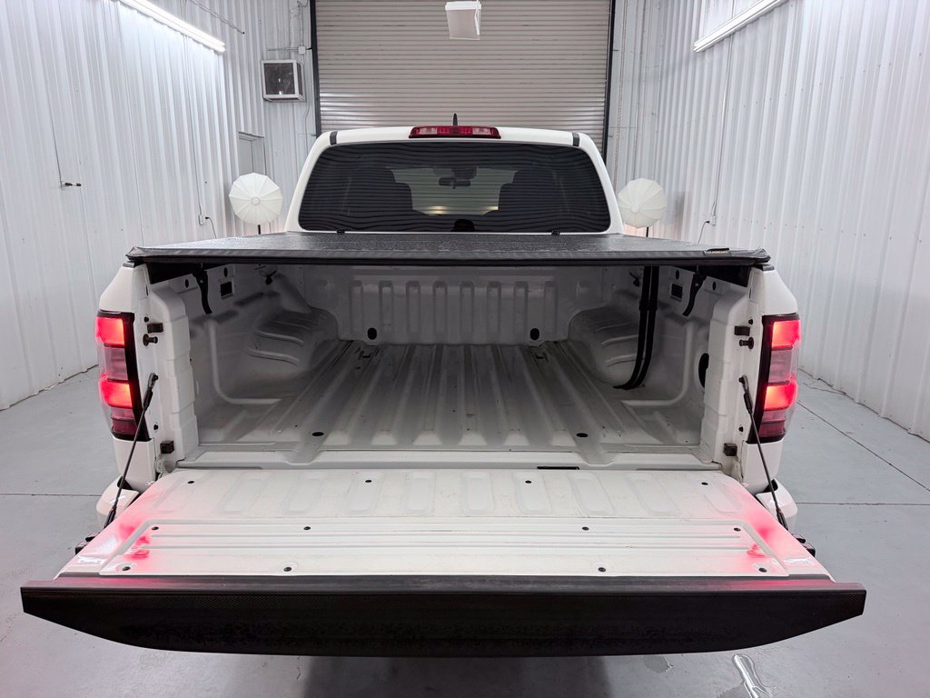 Used 2024 Nissan Frontier SV w/ Technology Package RWD image 29