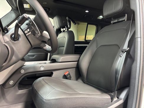 New 2026 Land Rover Defender 110 V8 AWD/4WD image 23