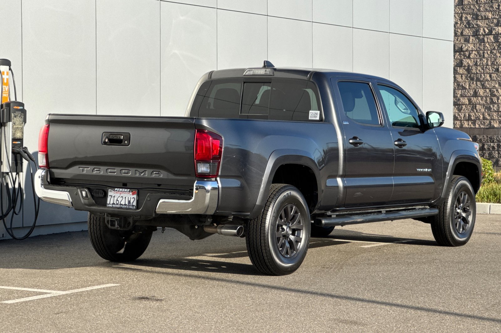Used 2020 Toyota Tacoma SR5 RWD image 5