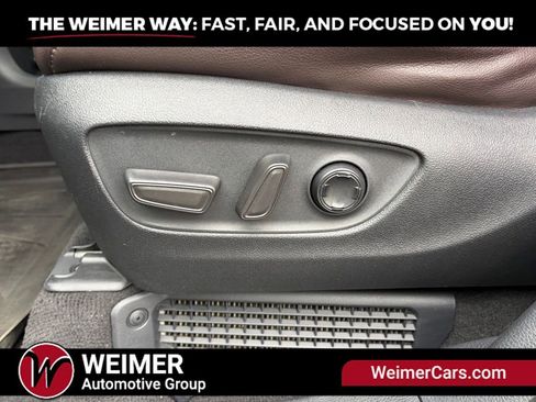 Used 2021 Toyota Sienna Platinum AWD/4WD image 24