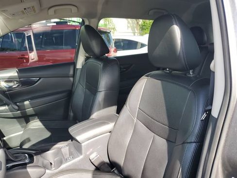 Used 2019 Nissan Rogue SL FWD image 21