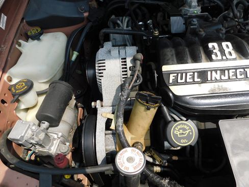 Used 1992 Lincoln Continental Executive image 17