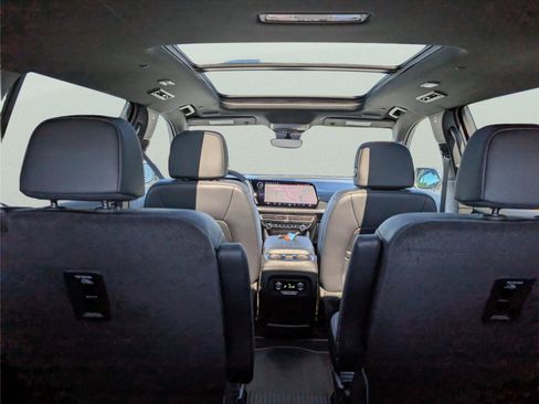 New 2026 Chevrolet Traverse LT w/ Sun and Wheel Package FWD image 21