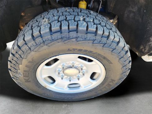 Used 2018 Chevrolet Silverado 2500 LT image 16