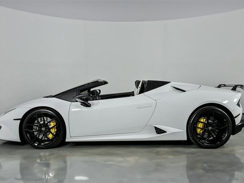 Used 2018 Lamborghini Huracan LP 580-2 RWD image 8