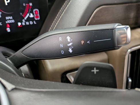 Used 2025 GMC Yukon Denali Ultimate image 17