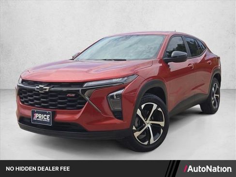Used 2024 Chevrolet Trax RS w/ Driver Confidence Package FWD image 1