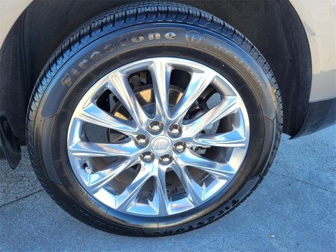 Used 2020 Buick Enclave Essence w/ Sound and Sites Package image 31