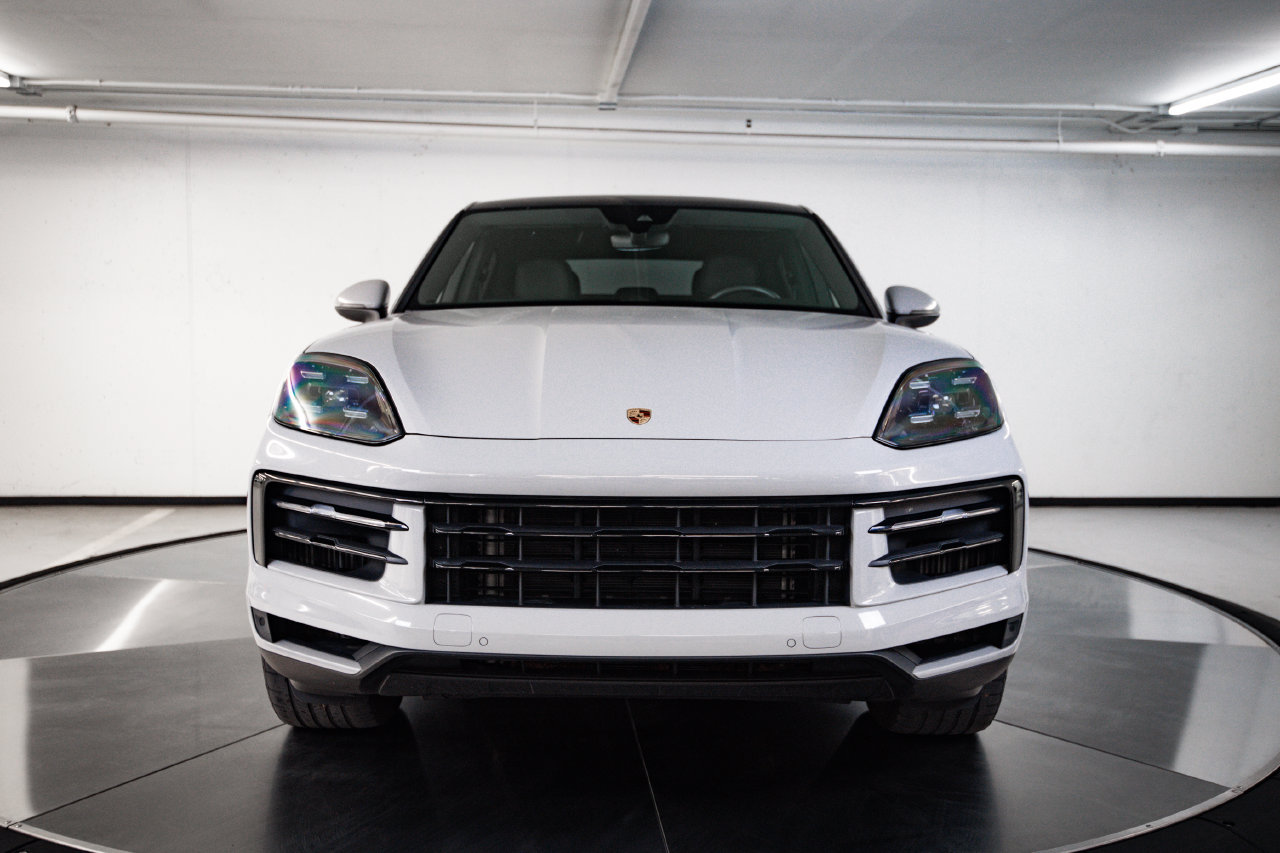 Certified 2024 Porsche Cayenne Coupe AWD/4WD image 10