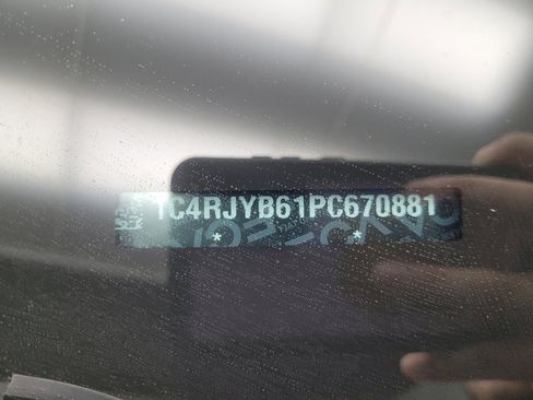 Used 2023 Jeep Grand Cherokee 4WD 4xe image 33