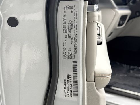 Used 2021 Jeep Grand Cherokee L Overland w/ Advanced Protech Group III image 26