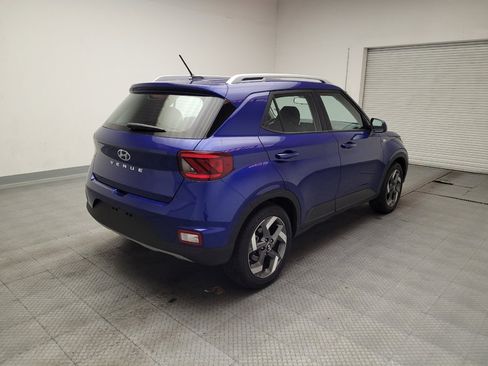 Used 2025 Hyundai Venue SEL image 9