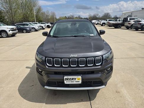 Used 2022 Jeep Compass Limited image 2