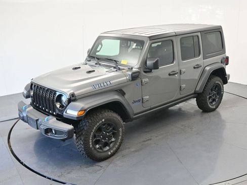 Used 2023 Jeep Wrangler Unlimited w/ Cold Weather Group AWD/4WD image 17