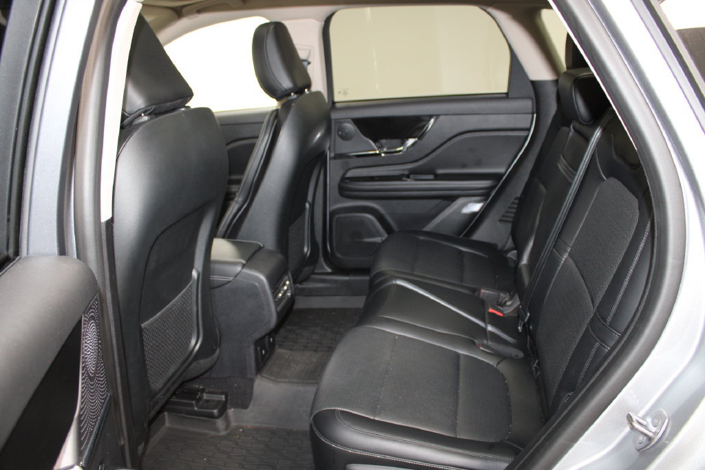 Used 2023 Lincoln Corsair AWD w/ Equipment Group 101A image 21