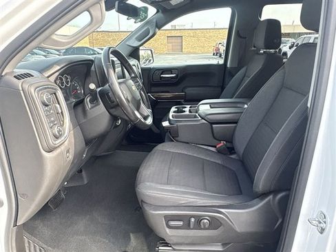 Certified 2022 Chevrolet Silverado 1500 LT w/ Convenience Package II AWD/4WD image 18