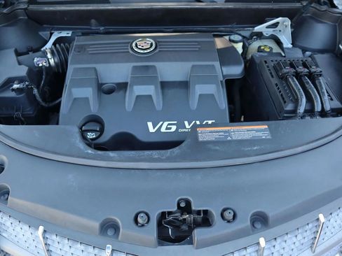 Used 2011 Cadillac SRX Luxury image 38