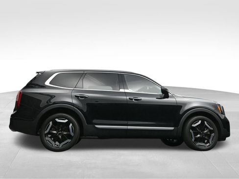 Used 2023 Kia Telluride S FWD image 40