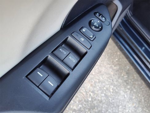 Used 2019 Honda Insight Touring image 20