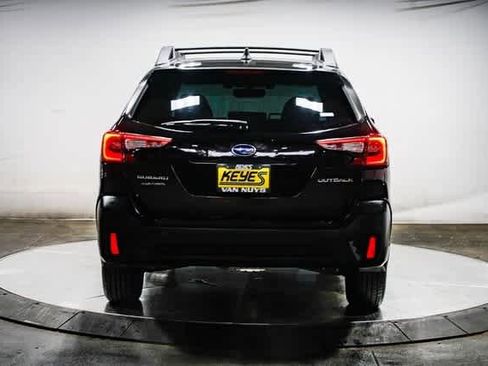 Used 2020 Subaru Outback Premium image 3