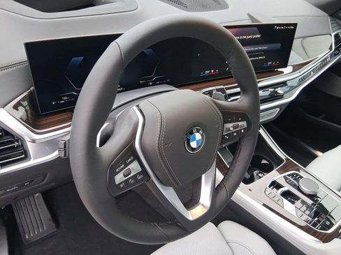 Used 2026 BMW X5 sDrive40i w/ Premium Package RWD image 4