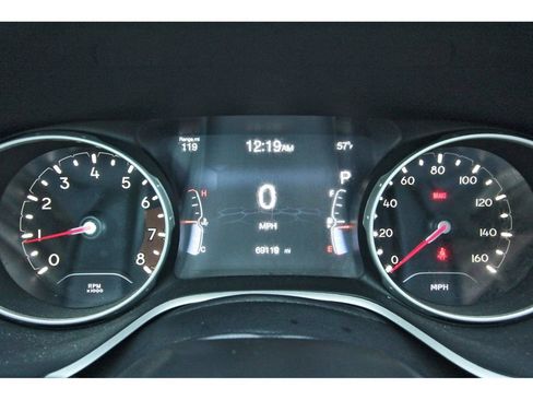 Used 2020 Jeep Compass Latitude image 16